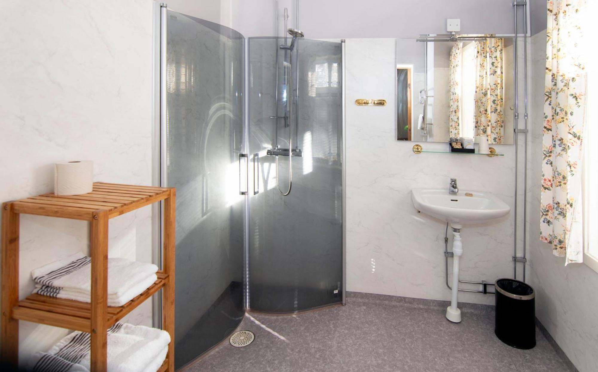 Hotell Krey Karlskoga Esterno foto