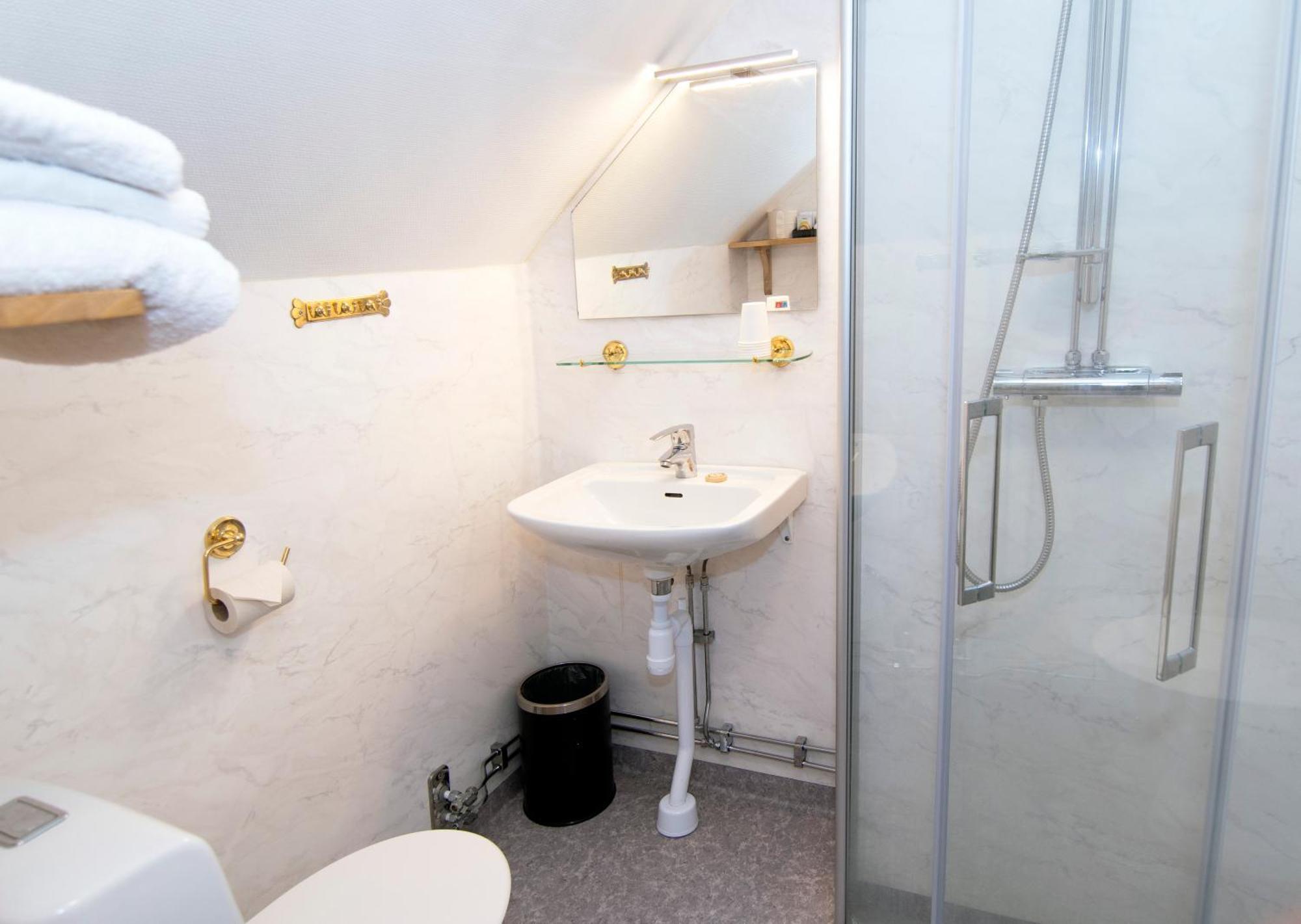 Hotell Krey Karlskoga Esterno foto